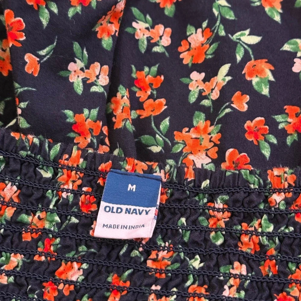 Old Navy Puff Sleeve Top Size M Smocked Floral Print Empire‎ Waist Cottage